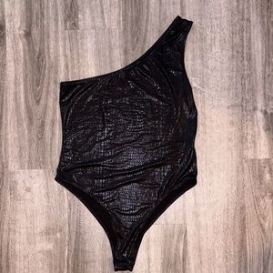 Black One-Shoulder Bodysuit